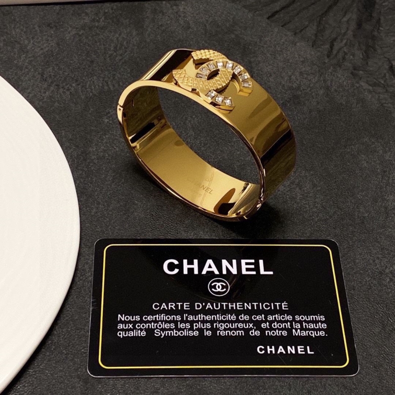 Ch**el bracelets